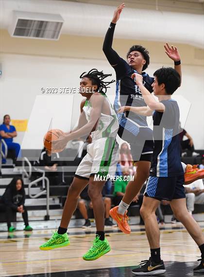 Thumbnail 1 in Lincoln vs. Otay Ranch (Buccaneers Thanksgiving Classic) photogallery.
