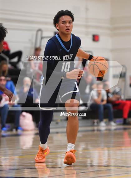 Thumbnail 1 in Lincoln vs. Otay Ranch (Buccaneers Thanksgiving Classic) photogallery.
