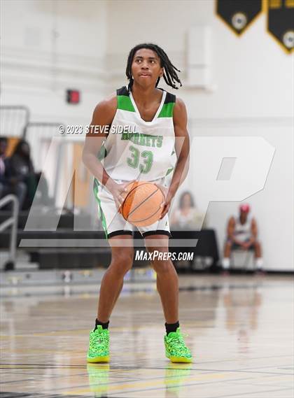 Thumbnail 2 in Lincoln vs. Otay Ranch (Buccaneers Thanksgiving Classic) photogallery.