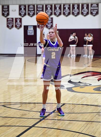 Thumbnail 1 in Central @ Warner photogallery.