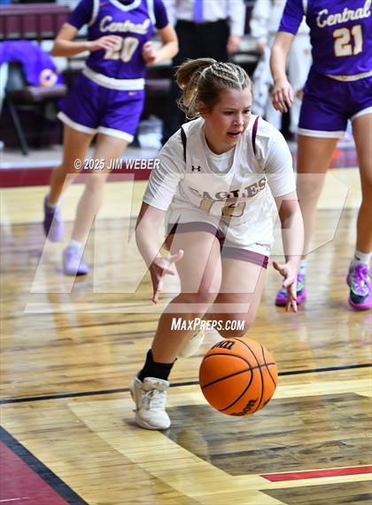 Thumbnail 1 in Central @ Warner photogallery.