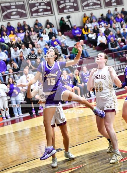 Thumbnail 3 in Central @ Warner photogallery.