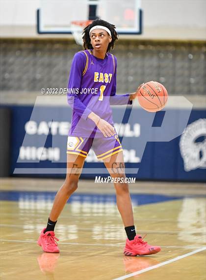 Thumbnail 1 in Pittsford Mendon vs East (NYSPHSAA Section 5 Class A Regional State Qualifier) photogallery.