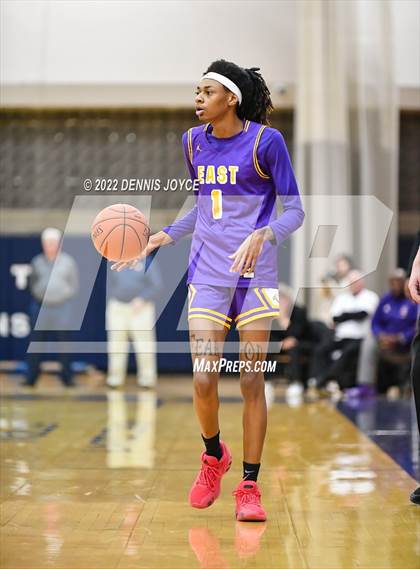 Thumbnail 3 in Pittsford Mendon vs East (NYSPHSAA Section 5 Class A Regional State Qualifier) photogallery.