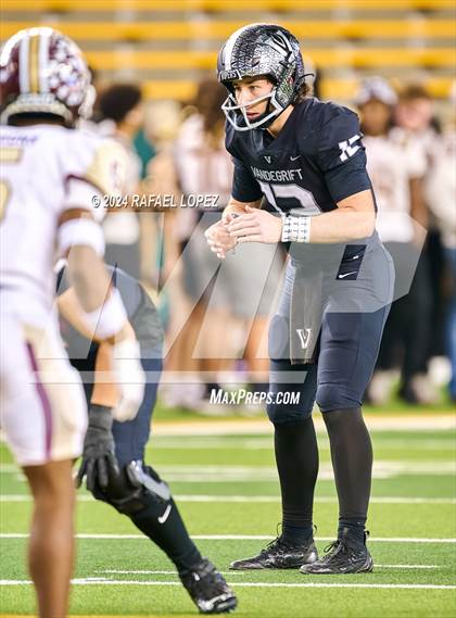 Thumbnail 1 in Vandegrift vs. Summer Creek (UIL 6A D2 Football Semifinal) photogallery.