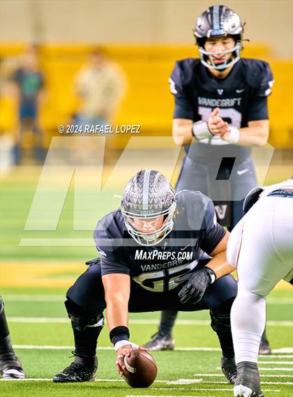 Thumbnail 1 in Vandegrift vs. Summer Creek (UIL 6A D2 Football Semifinal) photogallery.