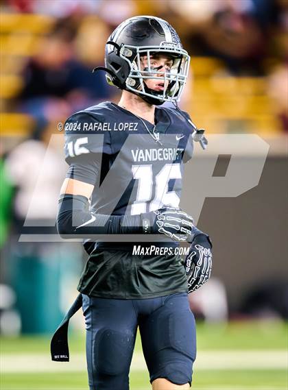 Thumbnail 1 in Vandegrift vs. Summer Creek (UIL 6A D2 Football Semifinal) photogallery.
