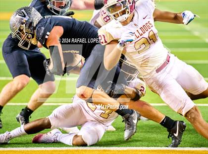 Thumbnail 3 in Vandegrift vs. Summer Creek (UIL 6A D2 Football Semifinal) photogallery.