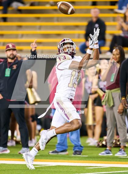 Thumbnail 2 in Vandegrift vs. Summer Creek (UIL 6A D2 Football Semifinal) photogallery.