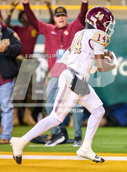 Thumbnail 1 in Vandegrift vs. Summer Creek (UIL 6A D2 Football Semifinal) photogallery.