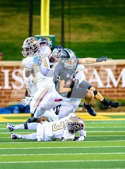 Thumbnail 3 in Vandegrift vs. Summer Creek (UIL 6A D2 Football Semifinal) photogallery.