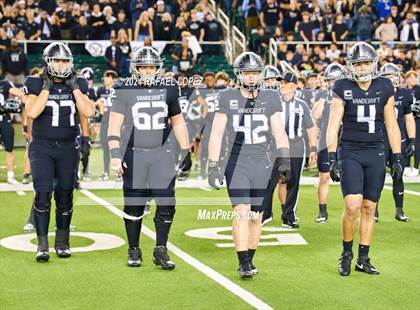 Thumbnail 3 in Vandegrift vs. Summer Creek (UIL 6A D2 Football Semifinal) photogallery.