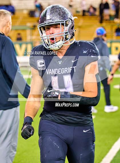 Thumbnail 3 in Vandegrift vs. Summer Creek (UIL 6A D2 Football Semifinal) photogallery.