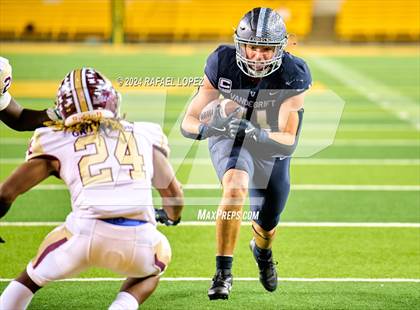 Thumbnail 1 in Vandegrift vs. Summer Creek (UIL 6A D2 Football Semifinal) photogallery.
