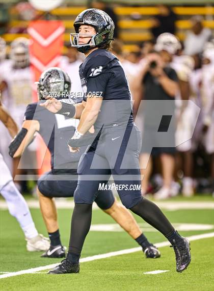 Thumbnail 3 in Vandegrift vs. Summer Creek (UIL 6A D2 Football Semifinal) photogallery.