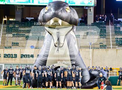 Thumbnail 1 in Vandegrift vs. Summer Creek (UIL 6A D2 Football Semifinal) photogallery.