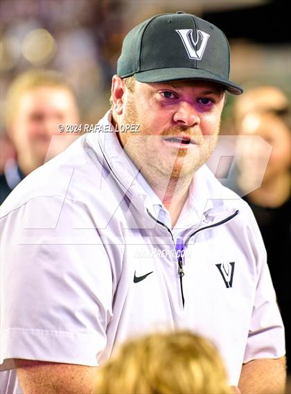 Thumbnail 2 in Vandegrift vs. Summer Creek (UIL 6A D2 Football Semifinal) photogallery.