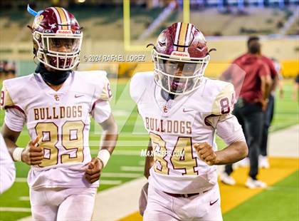 Thumbnail 3 in Vandegrift vs. Summer Creek (UIL 6A D2 Football Semifinal) photogallery.