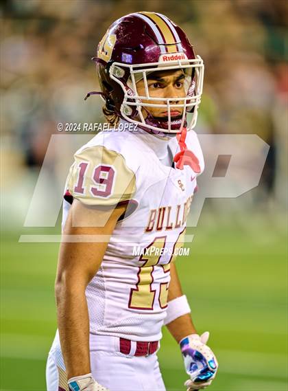 Thumbnail 2 in Vandegrift vs. Summer Creek (UIL 6A D2 Football Semifinal) photogallery.