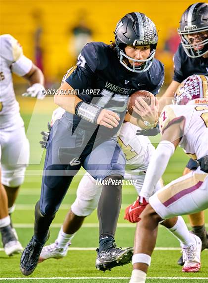 Thumbnail 1 in Vandegrift vs. Summer Creek (UIL 6A D2 Football Semifinal) photogallery.