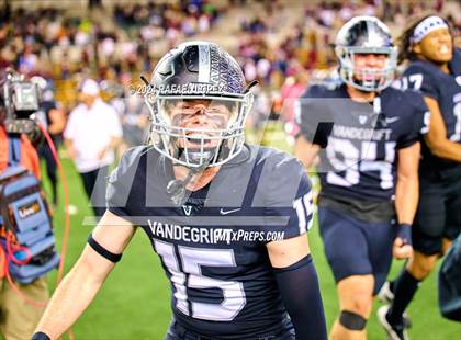 Thumbnail 3 in Vandegrift vs. Summer Creek (UIL 6A D2 Football Semifinal) photogallery.