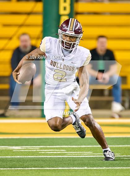 Thumbnail 3 in Vandegrift vs. Summer Creek (UIL 6A D2 Football Semifinal) photogallery.