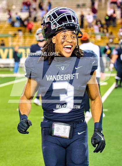 Thumbnail 3 in Vandegrift vs. Summer Creek (UIL 6A D2 Football Semifinal) photogallery.