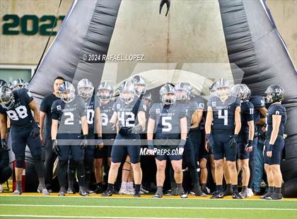 Thumbnail 1 in Vandegrift vs. Summer Creek (UIL 6A D2 Football Semifinal) photogallery.
