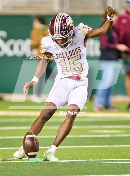Thumbnail 1 in Vandegrift vs. Summer Creek (UIL 6A D2 Football Semifinal) photogallery.