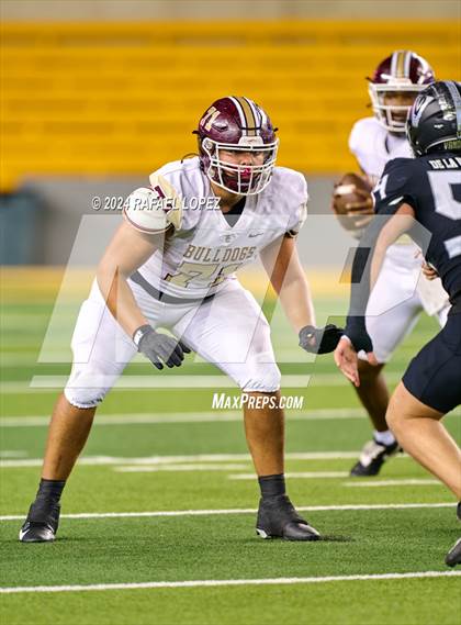 Thumbnail 3 in Vandegrift vs. Summer Creek (UIL 6A D2 Football Semifinal) photogallery.