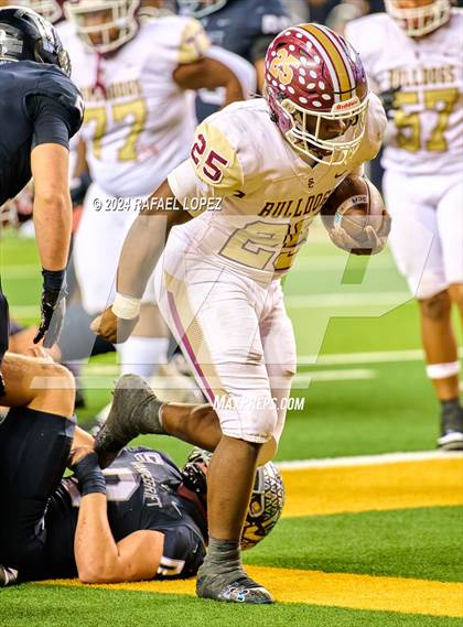 Thumbnail 3 in Vandegrift vs. Summer Creek (UIL 6A D2 Football Semifinal) photogallery.