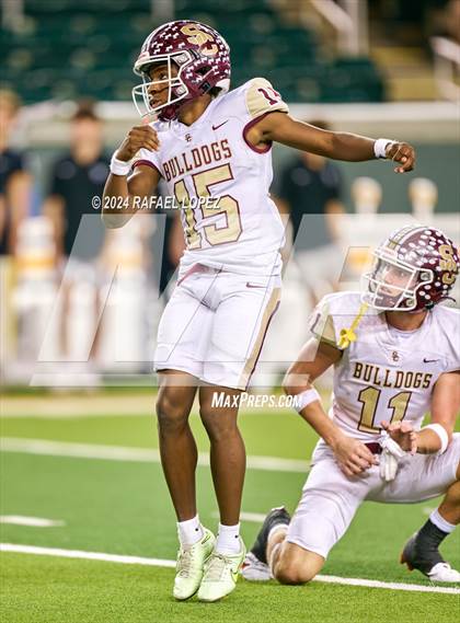 Thumbnail 1 in Vandegrift vs. Summer Creek (UIL 6A D2 Football Semifinal) photogallery.