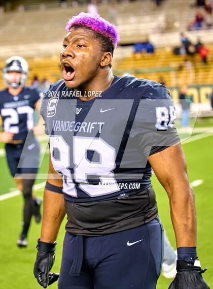 Thumbnail 2 in Vandegrift vs. Summer Creek (UIL 6A D2 Football Semifinal) photogallery.