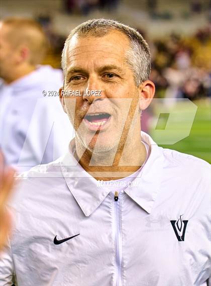 Thumbnail 2 in Vandegrift vs. Summer Creek (UIL 6A D2 Football Semifinal) photogallery.