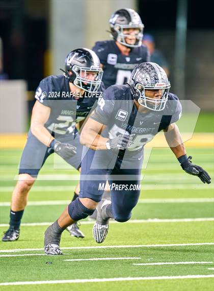 Thumbnail 3 in Vandegrift vs. Summer Creek (UIL 6A D2 Football Semifinal) photogallery.