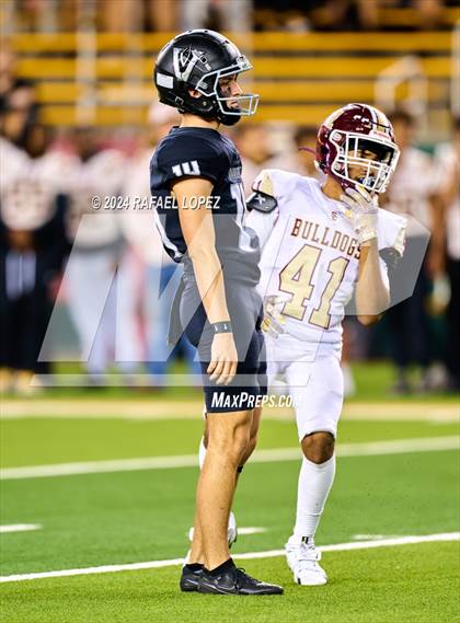 Thumbnail 1 in Vandegrift vs. Summer Creek (UIL 6A D2 Football Semifinal) photogallery.