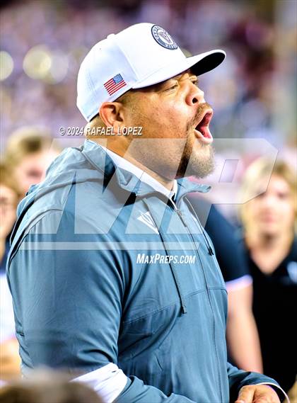 Thumbnail 3 in Vandegrift vs. Summer Creek (UIL 6A D2 Football Semifinal) photogallery.