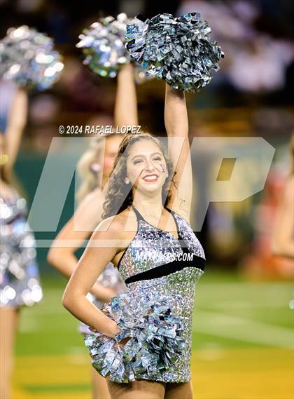 Thumbnail 1 in Vandegrift vs. Summer Creek (UIL 6A D2 Football Semifinal) photogallery.