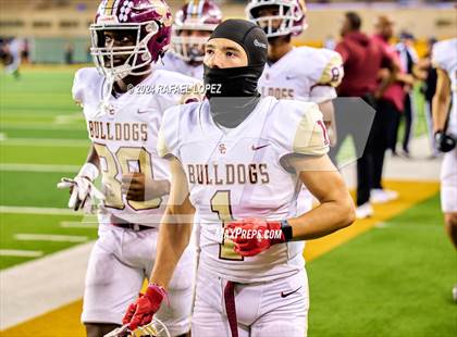 Thumbnail 1 in Vandegrift vs. Summer Creek (UIL 6A D2 Football Semifinal) photogallery.