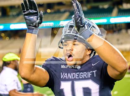 Thumbnail 3 in Vandegrift vs. Summer Creek (UIL 6A D2 Football Semifinal) photogallery.