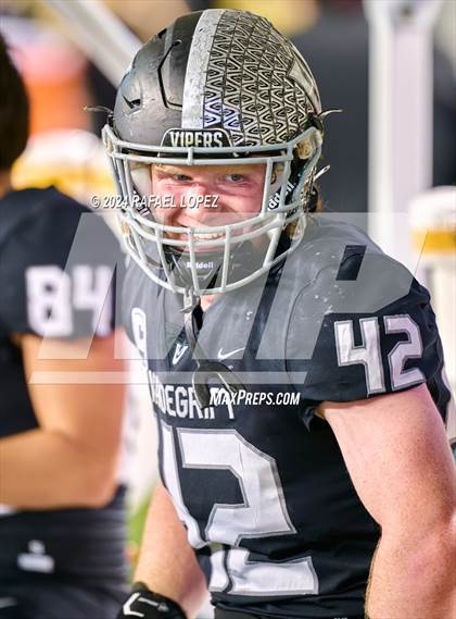 Thumbnail 1 in Vandegrift vs. Summer Creek (UIL 6A D2 Football Semifinal) photogallery.