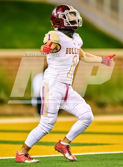 Thumbnail 2 in Vandegrift vs. Summer Creek (UIL 6A D2 Football Semifinal) photogallery.