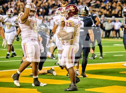 Thumbnail 1 in Vandegrift vs. Summer Creek (UIL 6A D2 Football Semifinal) photogallery.