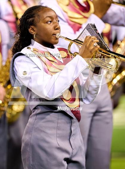 Thumbnail 3 in Vandegrift vs. Summer Creek (UIL 6A D2 Football Semifinal) photogallery.