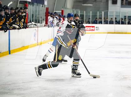 Thumbnail 2 in Fairport @ McQuaid Jesuit photogallery.