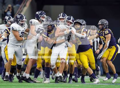 Thumbnail 3 in Smithson Valley @ Highland Park (UIL 5A Football Division I Final) photogallery.