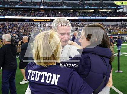 Thumbnail 1 in Smithson Valley @ Highland Park (UIL 5A Football Division I Final) photogallery.