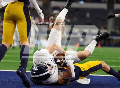 Thumbnail 2 in Smithson Valley @ Highland Park (UIL 5A Football Division I Final) photogallery.