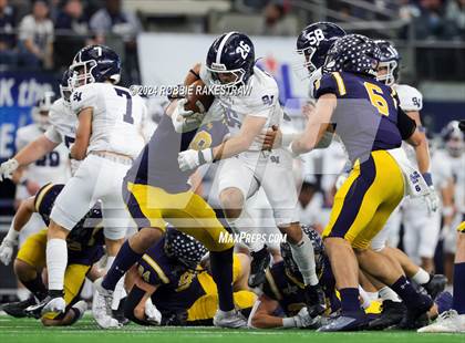 Thumbnail 2 in Smithson Valley @ Highland Park (UIL 5A Football Division I Final) photogallery.