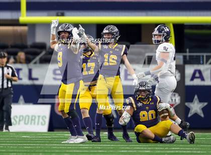 Thumbnail 2 in Smithson Valley @ Highland Park (UIL 5A Football Division I Final) photogallery.